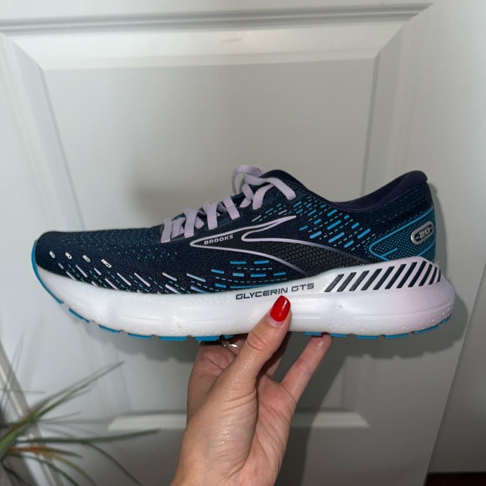 Brooks Running Sneakers
